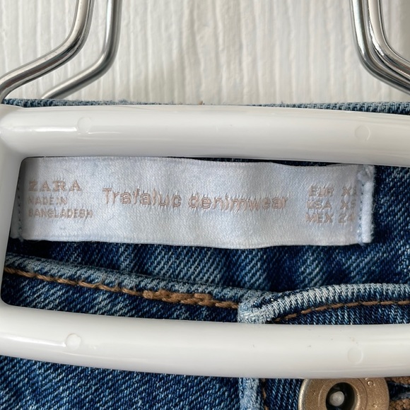 Zara Trafaluc distressed denim skirt - Picture 3 of 3